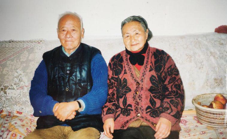 93岁妻子与20岁丈夫，跨越岁月的相见