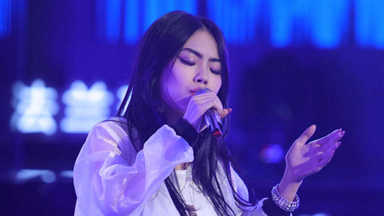 万妮达歌手舞台，以音乐之名，绽放第一名的光芒