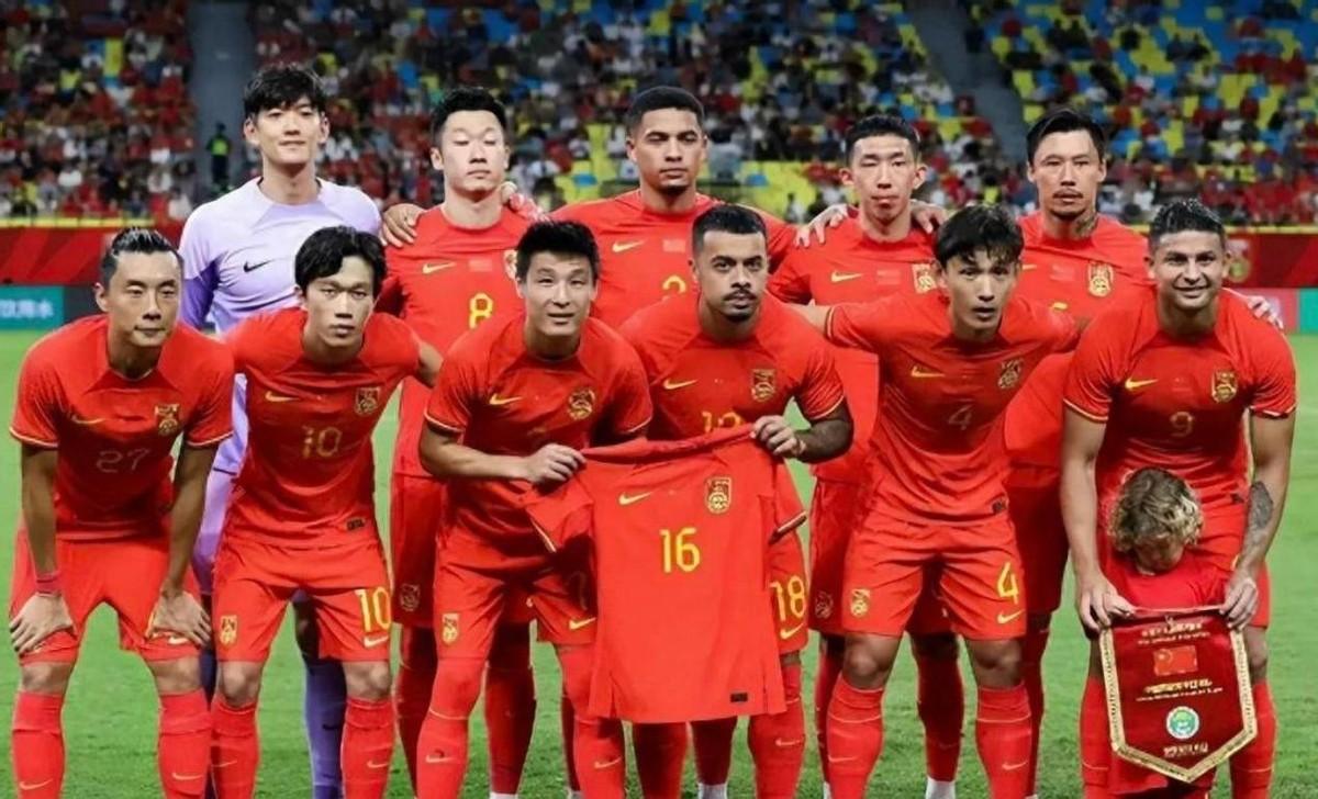2026国足vs泰国视频直播，我熬夜看完这场比赛，有些话不吐不快