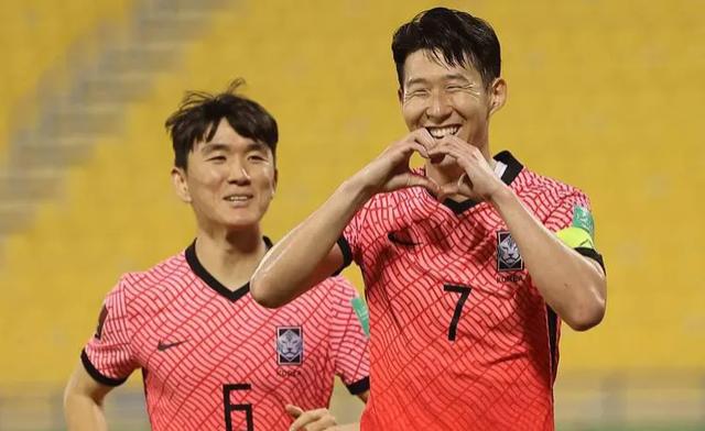男足直播韩国vs日本视频，一场宿敌对决，我该去哪儿看？
