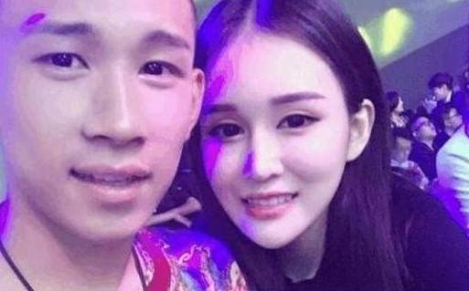直播圈那点事儿，二驴和天佑的世纪对决，到底谁赢了？