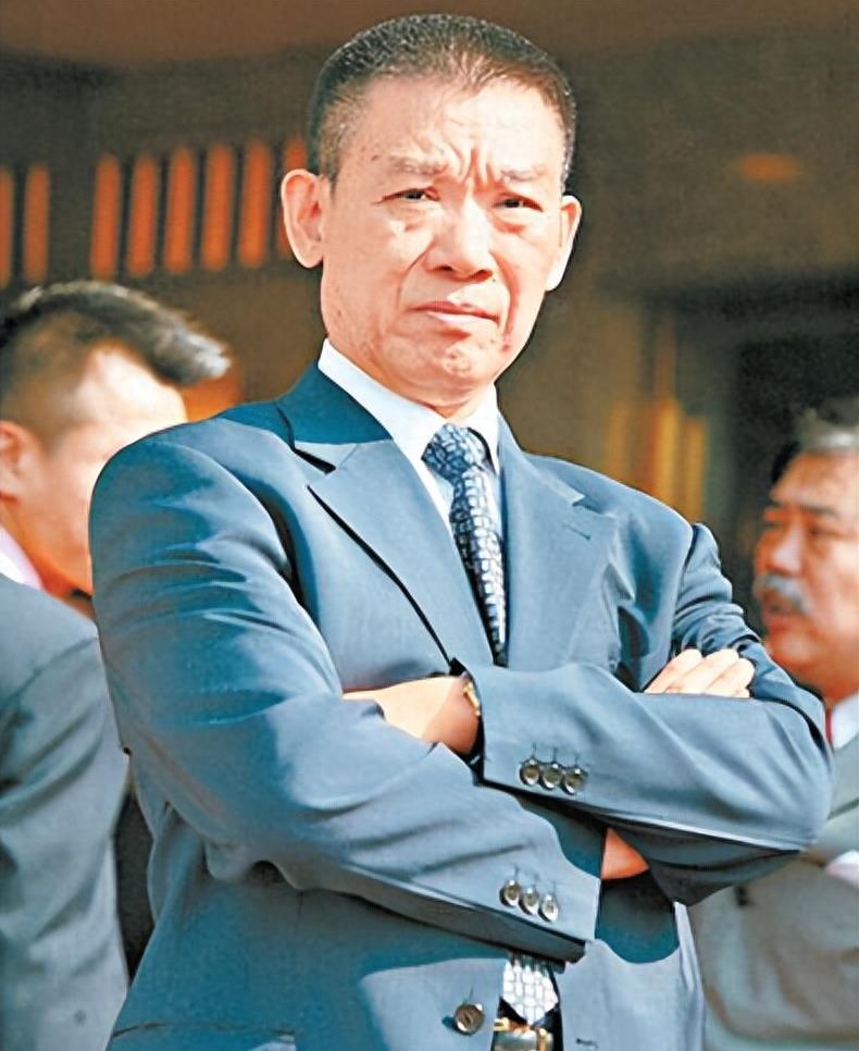 女子在酒吧被陌生人投放伟哥事件，警惕社交场合的潜在危险