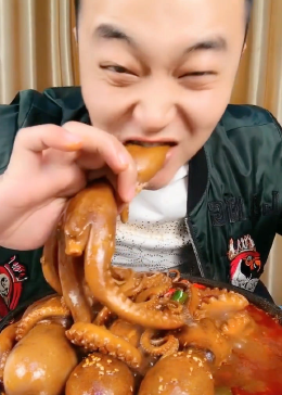 渤哥vs章鱼视频直播，一场让我笑到肚子疼的人章大战