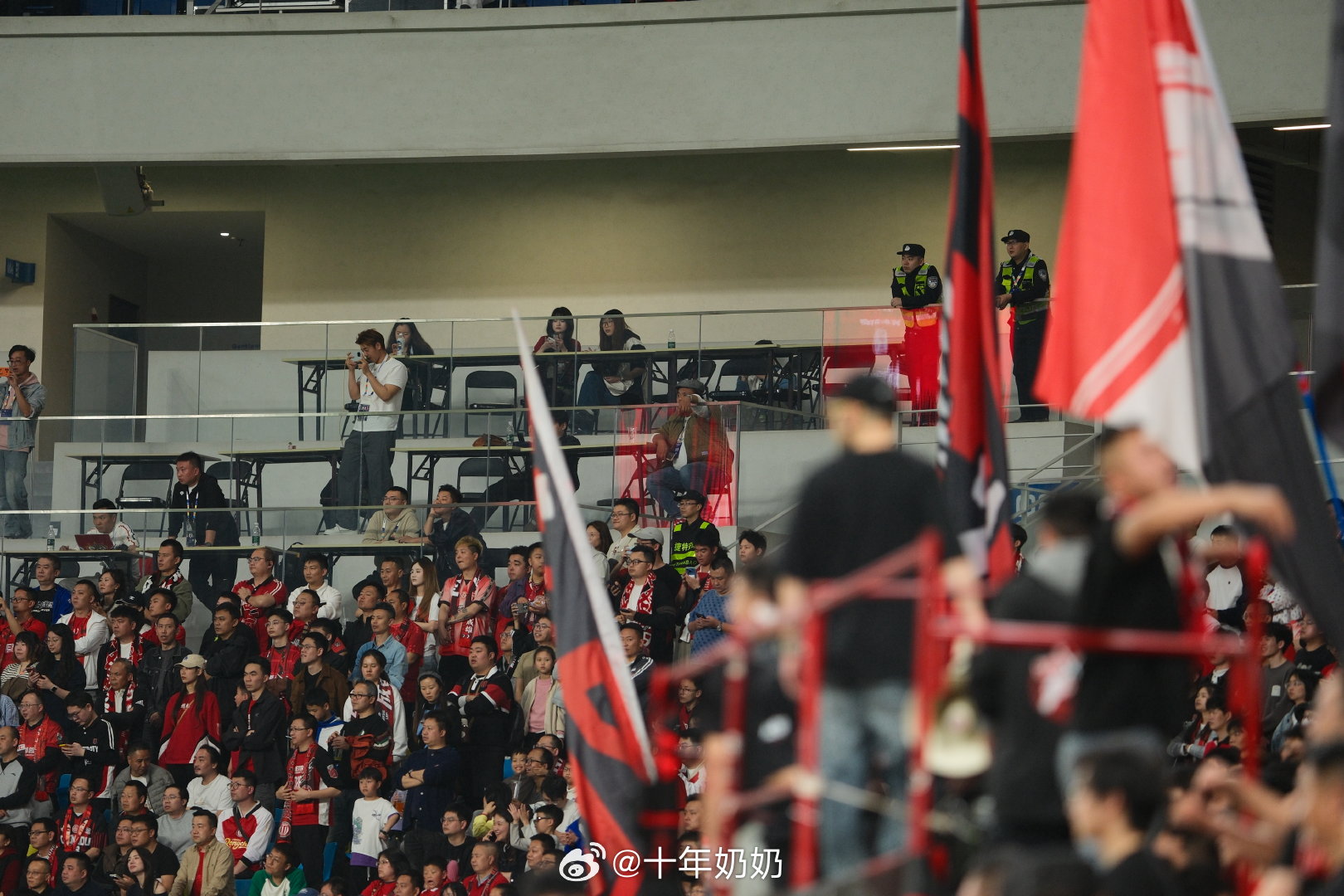 海港vs蓉城球迷直播视频，一场承载着城市荣耀的草根狂欢