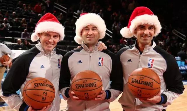 用Golang写一篇关于NBA视频直播火箭vs纽约的文章？我试了，结果挺有意思